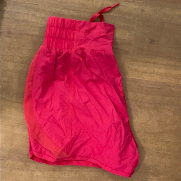 Balance Athletica breeze Short - Hibiscus - M - Picture 2 of 4